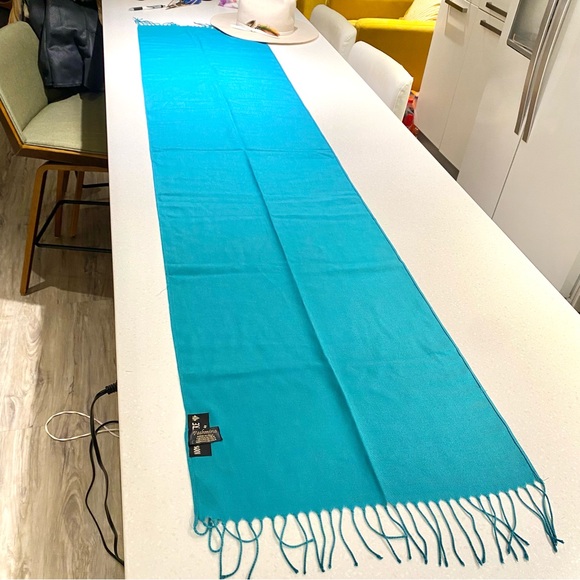 Pashmina Cashmere scarf/wrap w vacay resort vibe - Picture 9 of 11